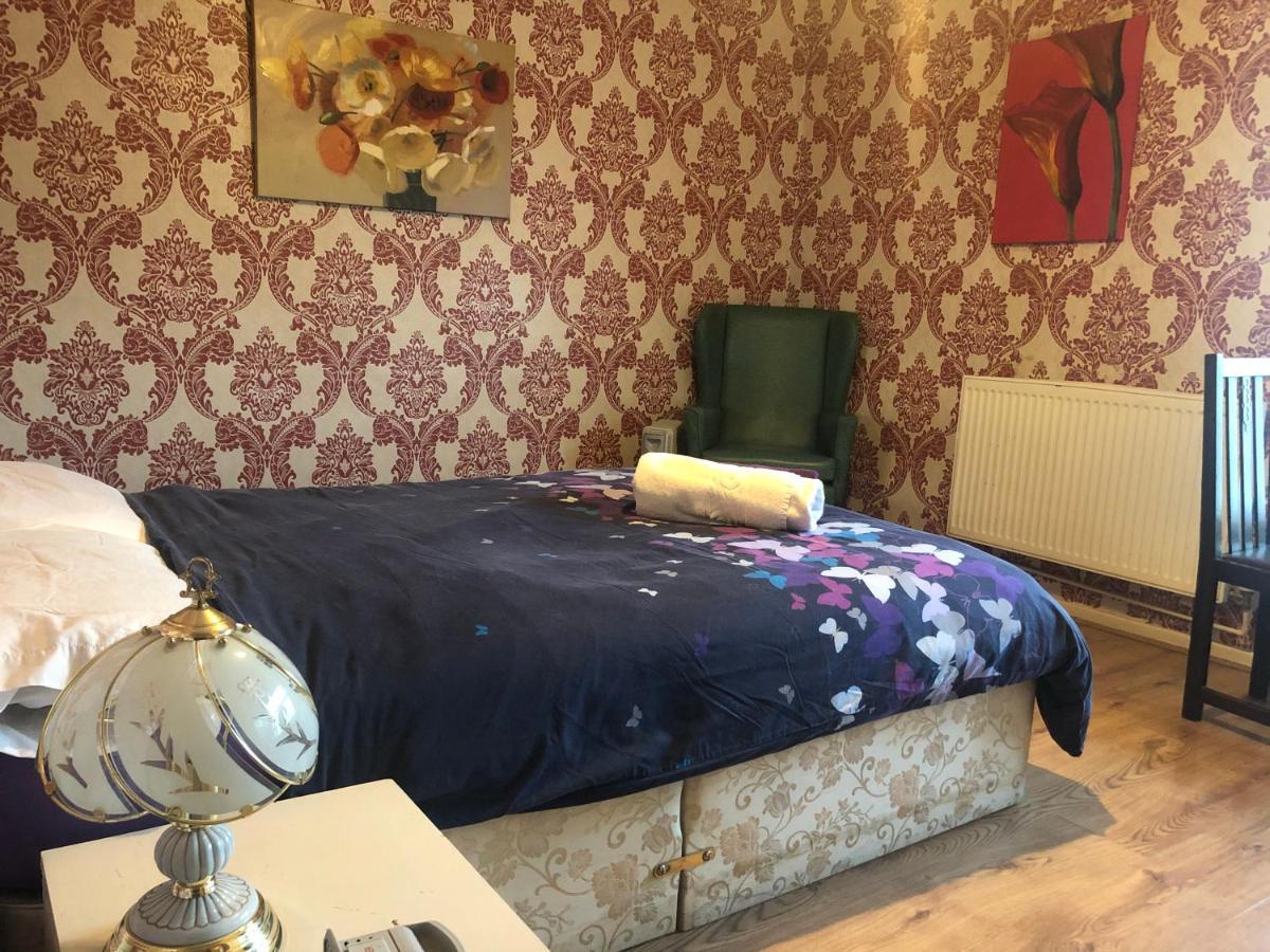 Bright Apartments Peterborough Bagian luar foto
