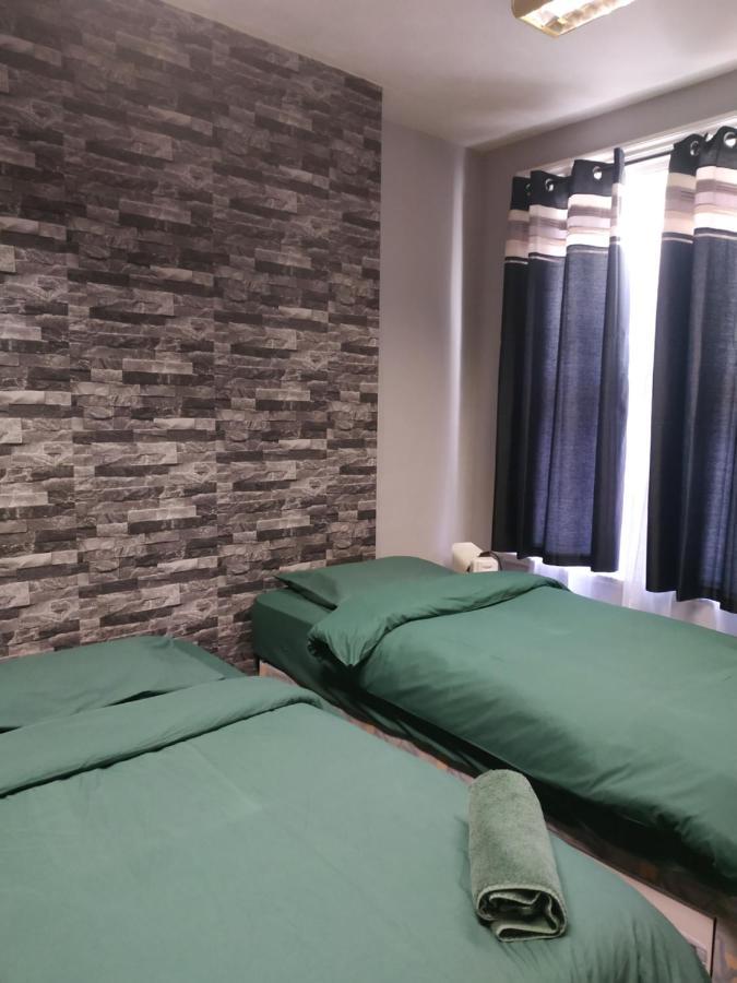 Bright Apartments Peterborough Bagian luar foto